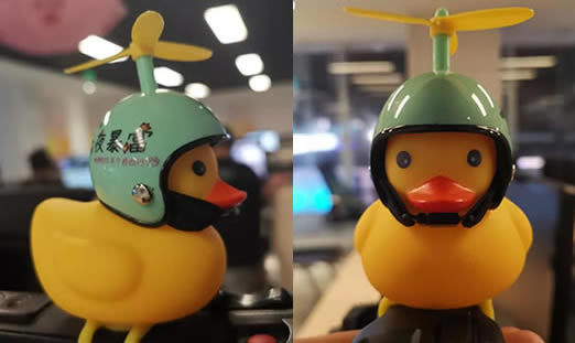 汽车装小黄鸭违法怎么回事:小黄鸭装饰虽萌但危险 汽车装小黄鸭违法怎么回事:小黄鸭装饰虽萌但危险