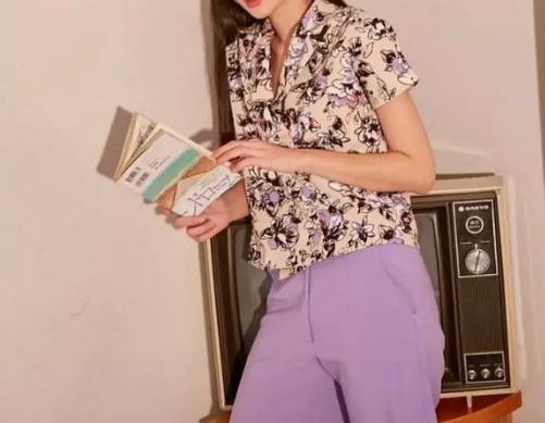 2019低调却迷人的穿搭：时尚简约的早秋搭配