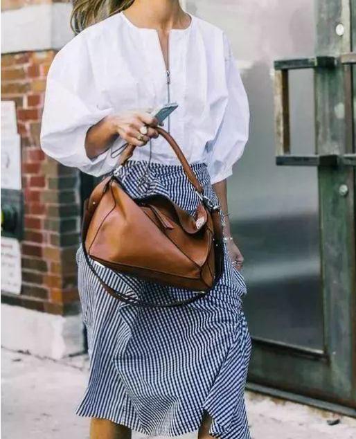 衬衫时髦穿搭：显瘦且青春有活力