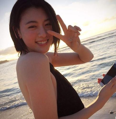 周杰伦新歌女主私照：三吉彩花又美又A忍不住被撩到