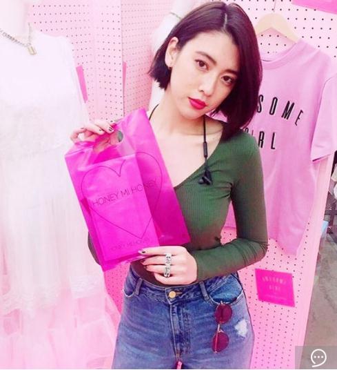 周杰伦新歌女主私照：三吉彩花又美又A忍不住被撩到