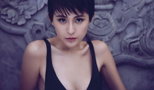 热依扎承认新恋情：共患难终于迎来甜蜜爱情