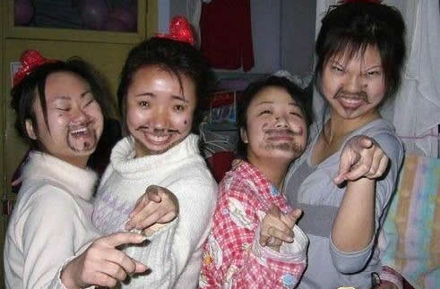 女生宿舍那点事：娱乐又搞笑的逗趣一幕