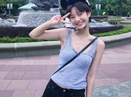 快乐大本营李庚希哪一期:元气少女李庚希多大了及美照 快乐大本营李庚希哪一期:元气少女李庚希多大了及美照