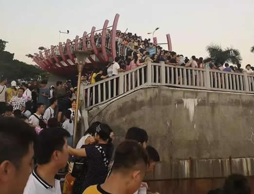 国庆各景区人从众怎么回事：看这些照片被震撼到了