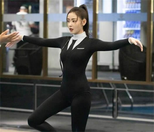 张天爱桨板瑜伽怎么回事:现场始末过程及画面详情 张天爱桨板瑜伽怎么回事:现场始末过程及画面详情