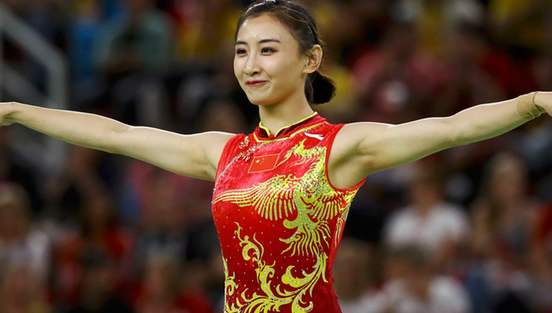 何雯娜怀孕是怎么回事：何雯娜资料简介及老公是谁