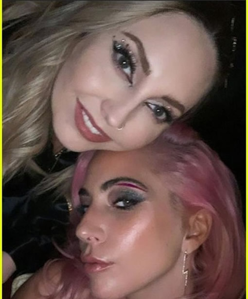 LadyGaga宣布分手：LadyGaga宣布单身背后令人心疼