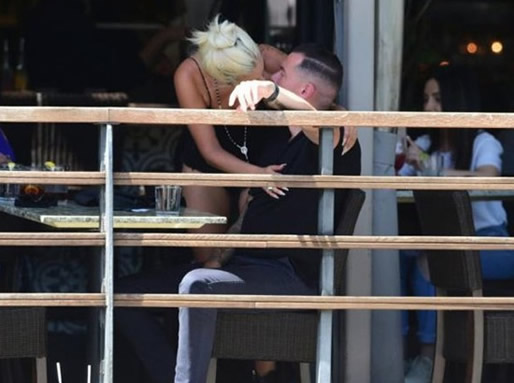 LadyGaga宣布分手：LadyGaga宣布单身背后令人心疼