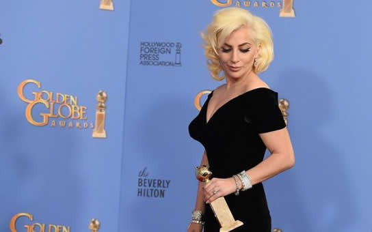 LadyGaga宣布分手：LadyGaga宣布单身背后令人心疼