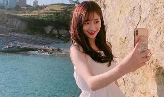 April李娜恩个人资料简介:李娜恩april身高是多少揭秘 April李娜恩个人资料简介:李娜恩april身高是多少揭秘