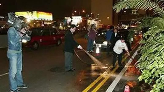 张国荣死亡真相之谜:张国荣24楼跳下楼图片 张国荣死亡真相之谜:张国荣24楼跳下楼图片