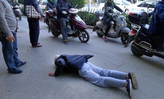 醉驾撞老人踹29脚:画面回顾真相究竟是什么情况 醉驾撞老人踹29脚:画面回顾真相究竟是什么情况