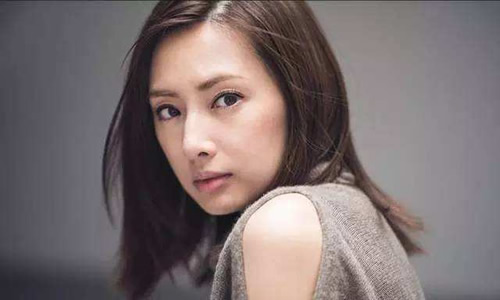 日本十大贫乳女星揭晓：胸不够颜值和魅力确吸粉无数