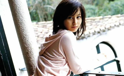 日本十大贫乳女星揭晓：胸不够颜值和魅力确吸粉无数