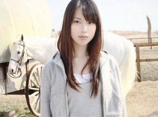 日本十大贫乳女星揭晓：胸不够颜值和魅力确吸粉无数