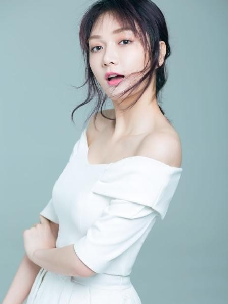 潘之琳多大年龄及个人资料简介 潘之琳是富二代吗及美照欣赏