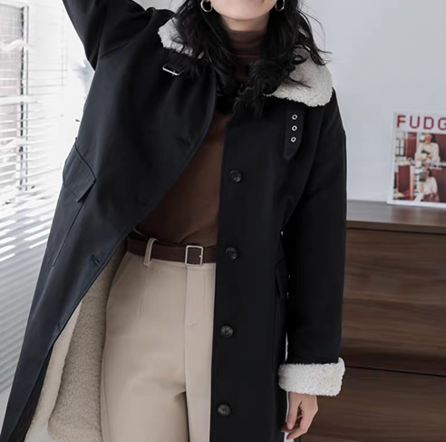 时髦气质毛领大衣搭配：2款毛领大衣让风度和温度共存