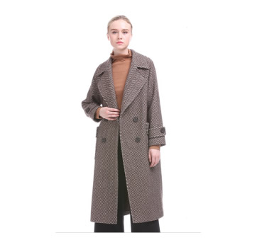 5款40岁女人穿的外套：40岁也能穿出洋气又减龄的美