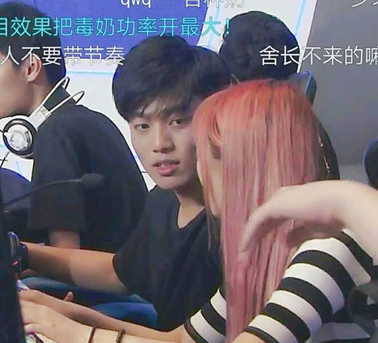 某幻是谁个人资料曝光：某幻君正面照帅气有范