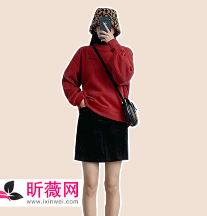 半身裙搭配什么上衣好看：2款穿搭气质减龄女王范