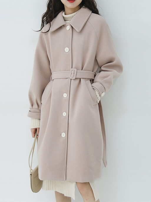 毛呢外套青春又减龄：女神穿毛呢外套增添新的活力