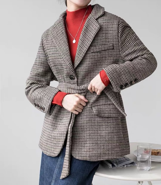 矮个外套让你秒变青春美少女：5款短呢大衣有温度有风度