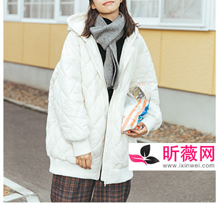 呢子棒球服怎么搭_棒球服的评语怎么写