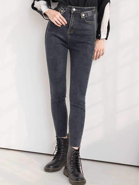 马丁靴搭配裤子:秋冬女士5种穿搭舒适又保暖 马丁靴搭配裤子:秋冬女士5种穿搭舒适又保暖