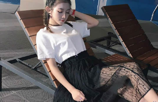 快手小伊伊个人资料简历：小伊伊原名及男友是谁