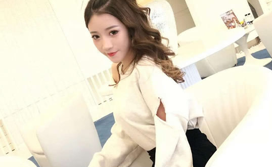 快手小伊伊个人资料简历：小伊伊原名及男友是谁