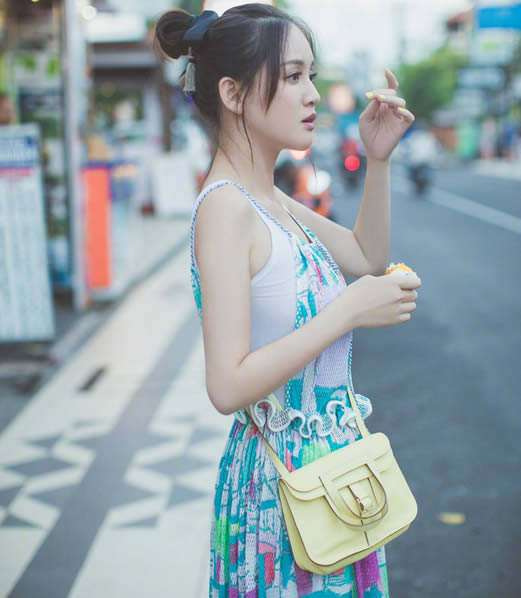 陈乔恩多变风格连衣裙:40岁依旧迷人的美且惊艳 陈乔恩多变风格连衣裙:40岁依旧迷人的美且惊艳