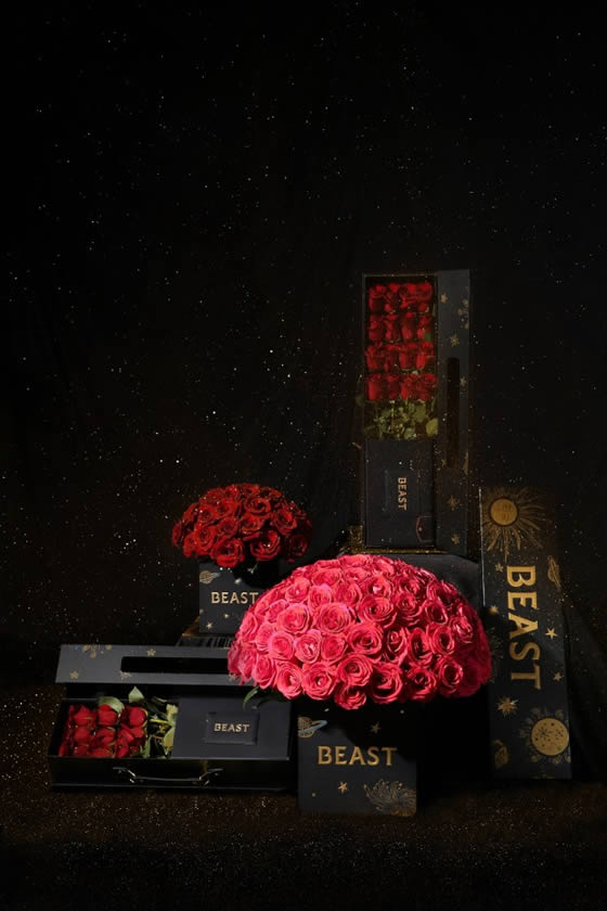 野兽派2020年情人节大片《花田里的歌》上映 胡歌化身魅力魔法师 野兽派2020年情人节大片《花田里的歌》上映 胡歌化身魅力魔法师