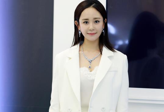 娱乐女明星人气排行榜2020：女明星人气前300名推荐
