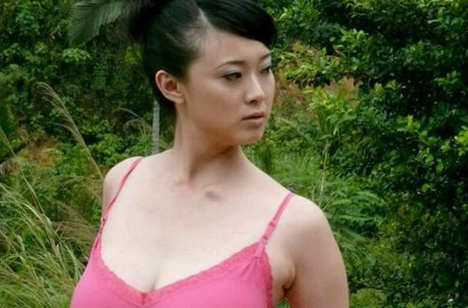 冰漪丰满傲人身材：人体模特冰漪资料简介