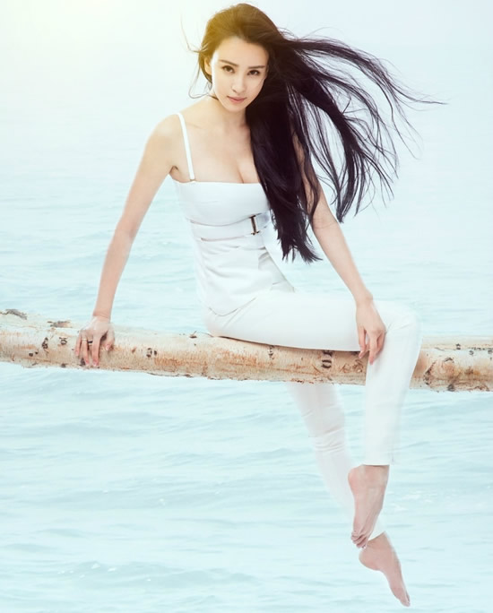 瑜伽教母母其弥雅照片：这就练瑜伽的身材模板