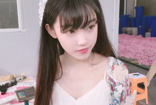 半藏森林福利：青涩的少女感觉