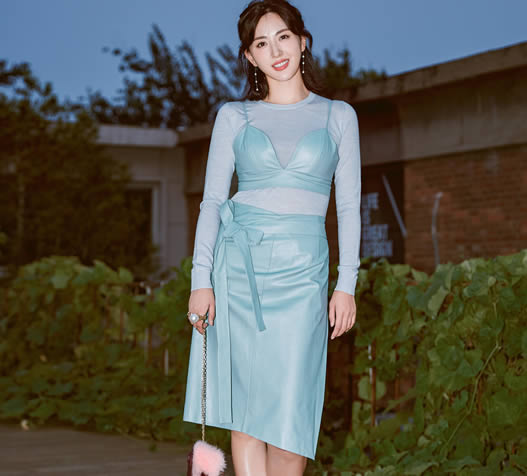 徐小飒图片及个人资料简介：徐小飒裙装高清图片