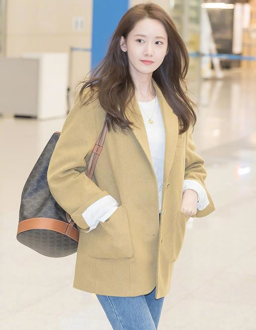 2020春季跟着林允儿学穿搭 潮流减龄又少女范儿