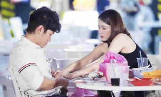 陈乔恩和艾伦在一起怀孕了？本尊回应且还秀了恩爱