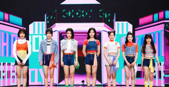 《青春有你2》公演舞台造型 八组公演首场公演照曝光 《青春有你2》公演舞台造型 八组公演首场公演照曝光