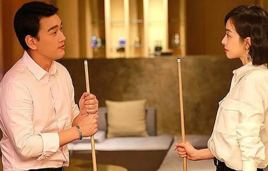 宋茜薇娅模仿王耀庆跳舞 画面太搞笑我无法忍住不笑 宋茜薇娅模仿王耀庆跳舞 画面太搞笑我无法忍住不笑