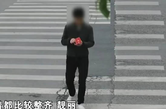 男子酷似刘德华靠颜值逃单 到底是什么情况? 男子酷似刘德华靠颜值逃单 到底是什么情况?