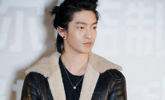 屈楚萧是怎么凉的 现状如何及事件始末怎么回事？