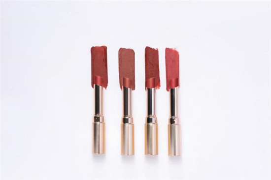 从脸上，看见only minerals淳矿给予女性的力量