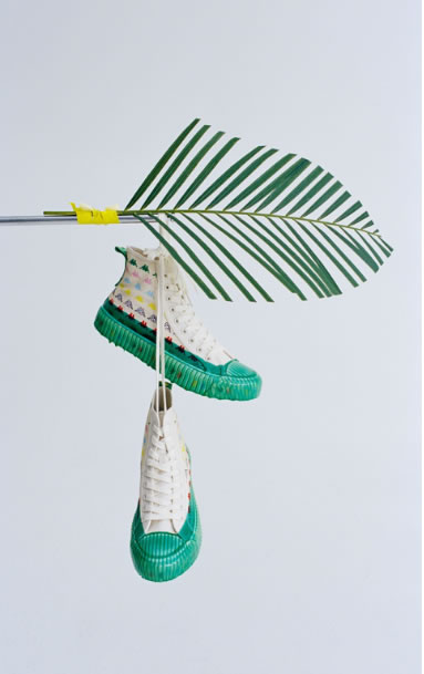 Kappa伦敦时装周秀款灵感升级 全新滴胶鞋震撼上市 Kappa伦敦时装周秀款灵感升级 全新滴胶鞋震撼上市