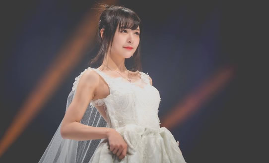 张语格关不掉三万块是什么意思：张语格为什么糊了