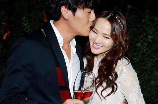 伊能静比秦昊大几岁呢？伊能静秦昊怎么认识相爱的