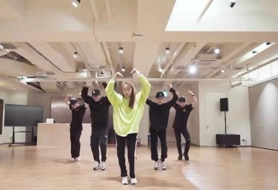 林允儿跳男团舞 英姿飒爽这就是林允儿现状