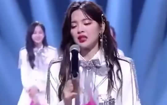 杨超越 跟老板吵架第一名:详情经过究竟是什么情况? 杨超越 跟老板吵架第一名:详情经过究竟是什么情况?